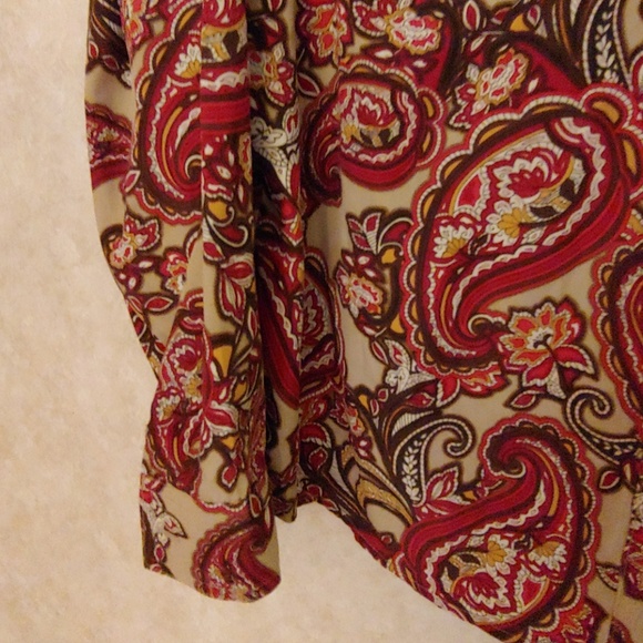 Button Down XL - Picture 2 of 4